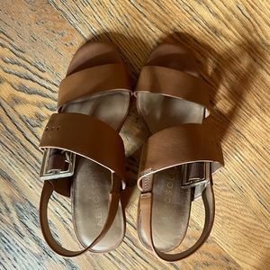 Leather 2.5” Aerosole Heels Women’s size 5